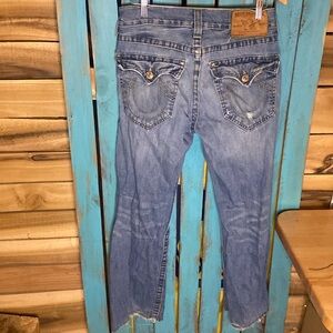 True Religion Billy button flap rear pockets distressed 31x30 holes wear USA